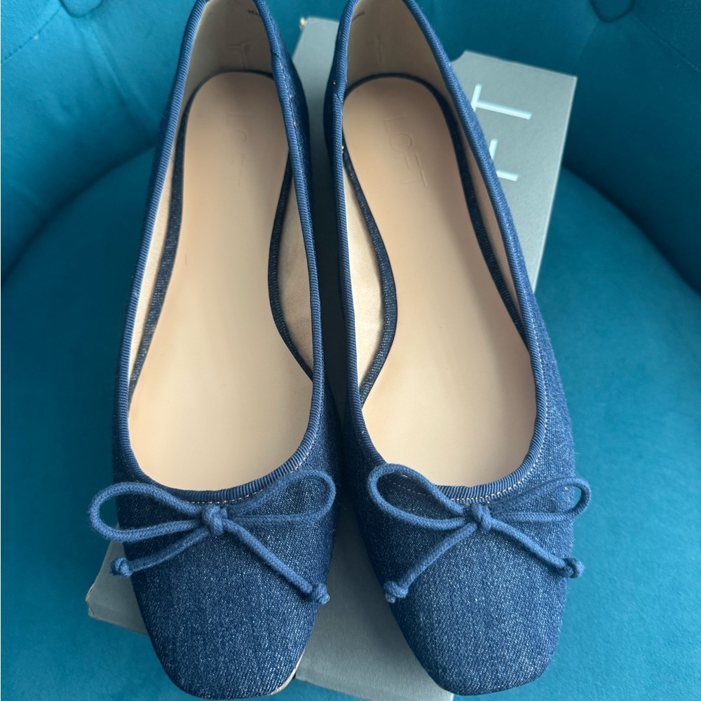 Elegant Blue Women's Flats